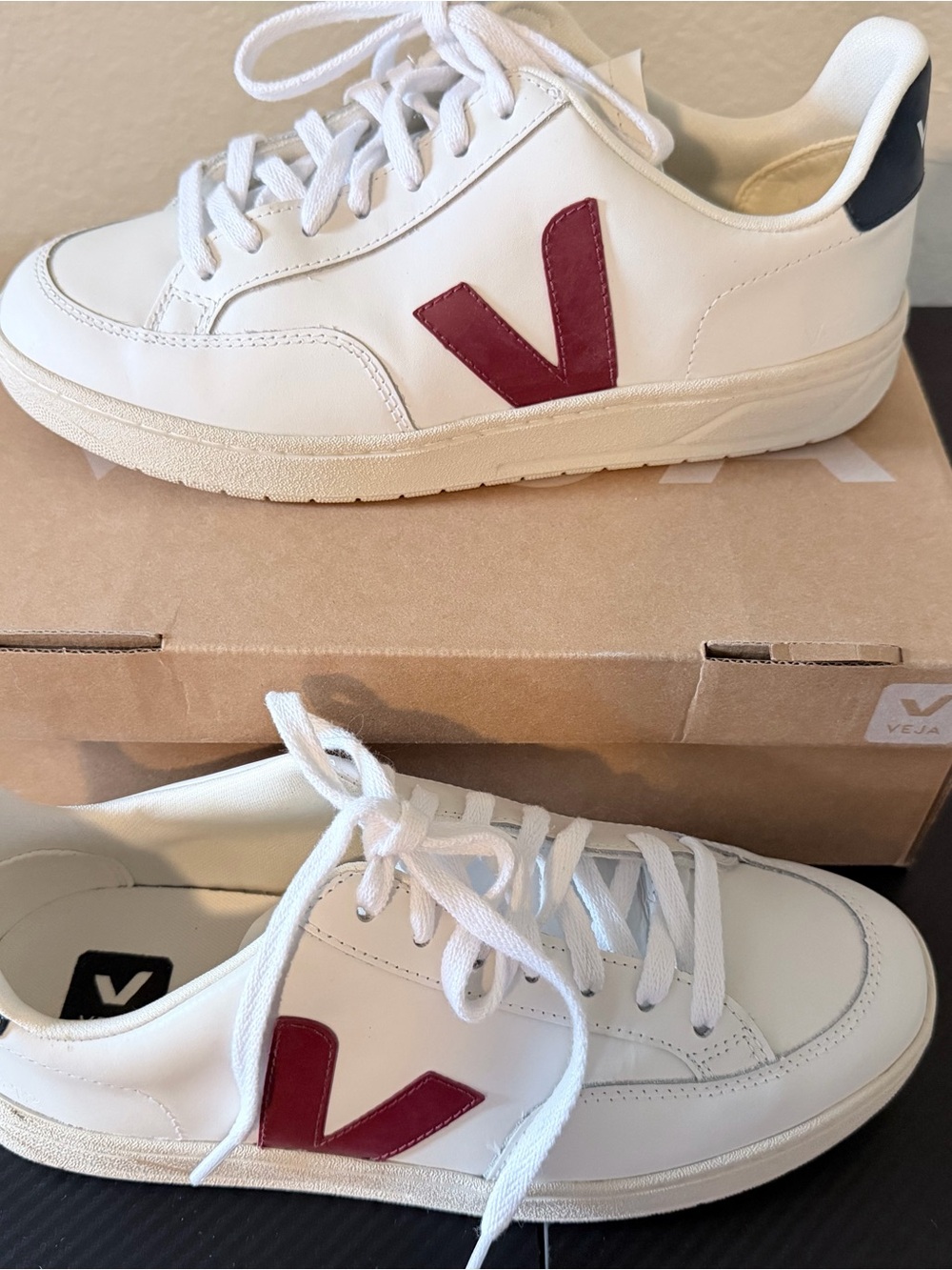 Veja V12 Sneakers